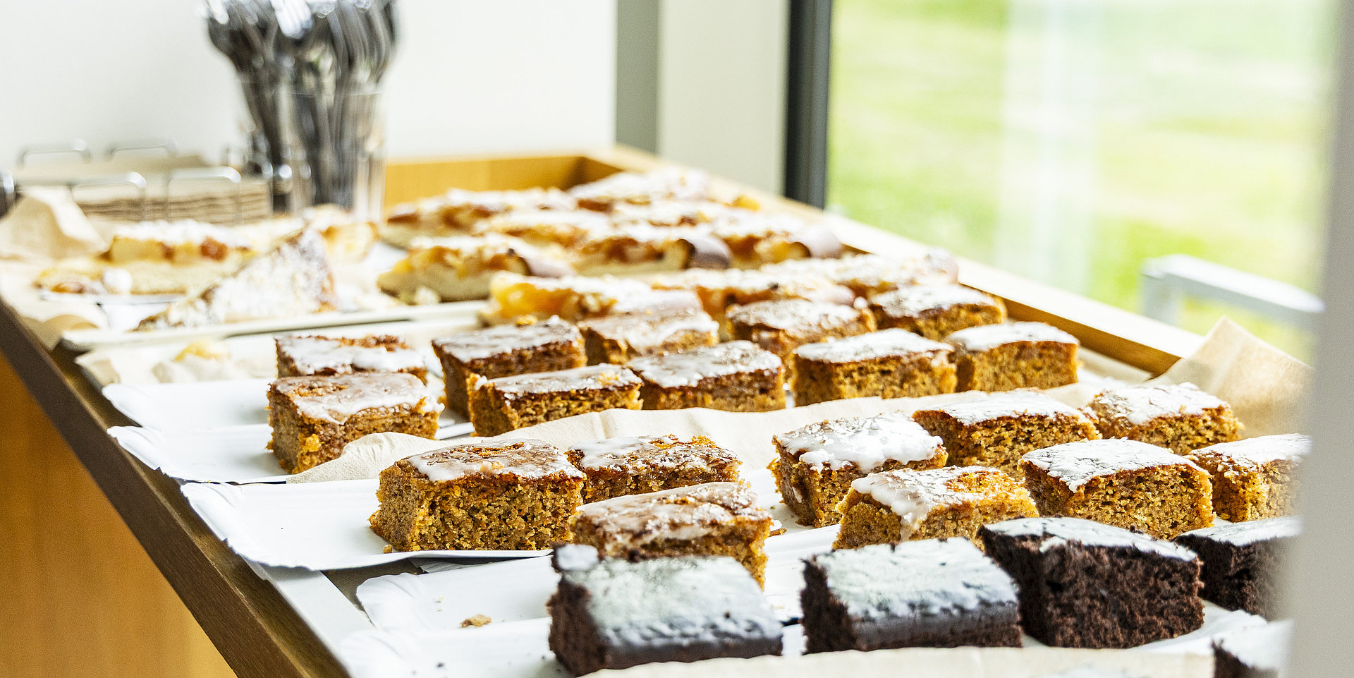 Eine Kuchenauswahl vom Buffet.