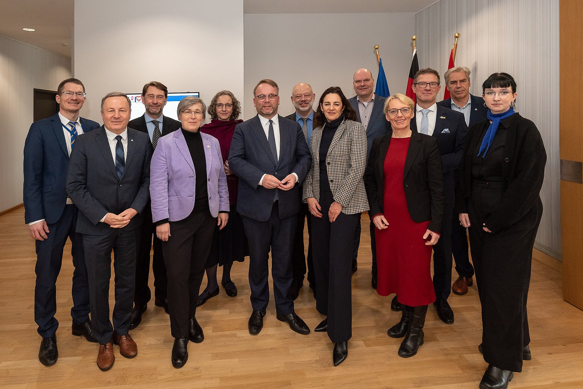 Gruppenfoto mit Vertreter*innen der verschiedenen Hochschulverbünde