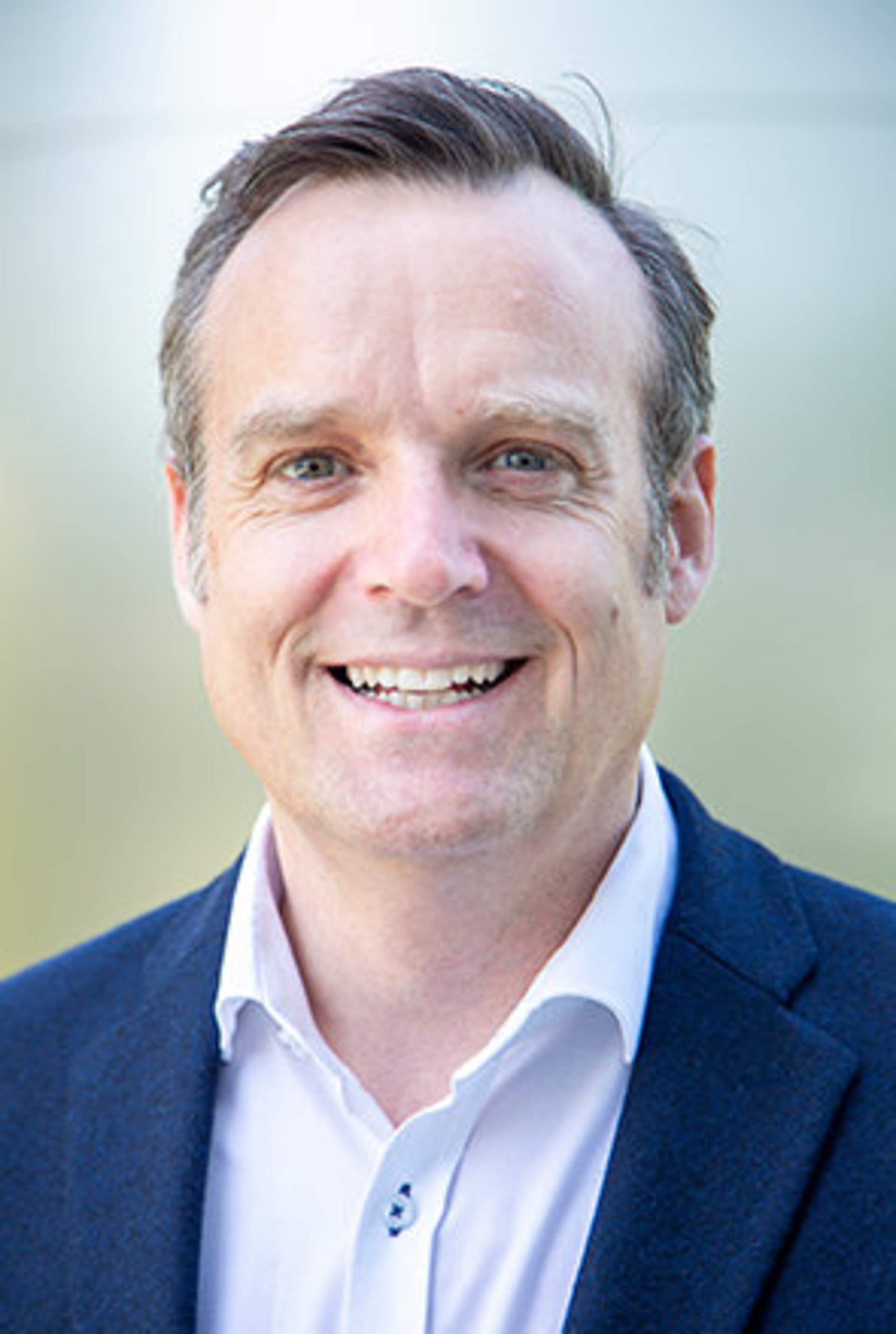 Portraitfoto Jan-Philipp Hoffmann.