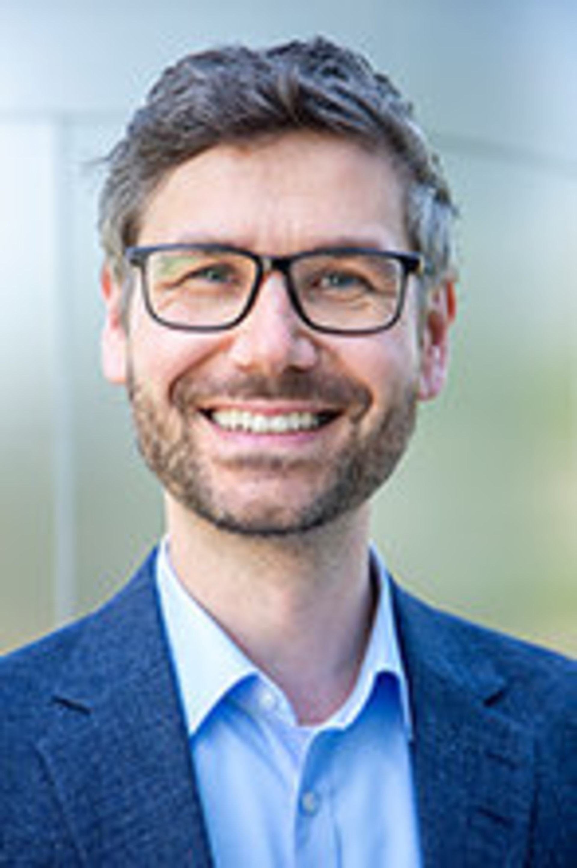 Portraitfoto Christoph Becker.