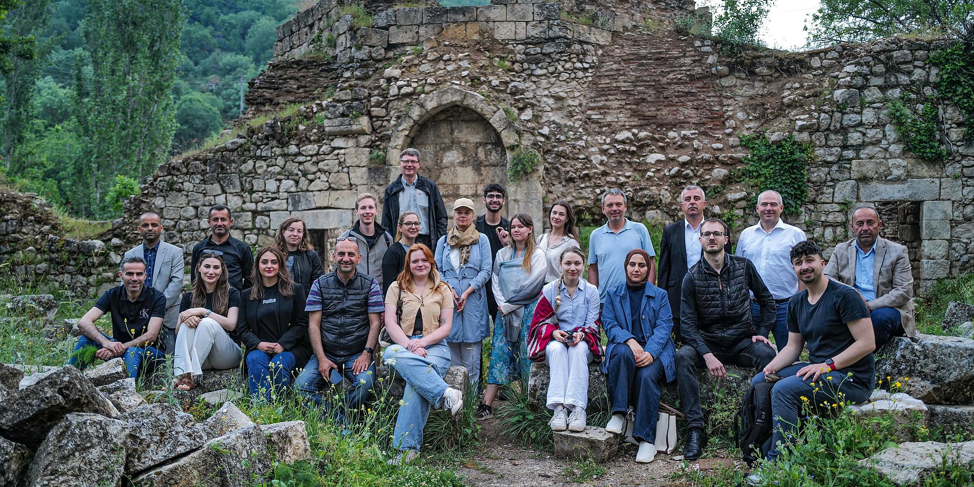 Gruppenfoto der Exkursionsteilnehmer im Irak.