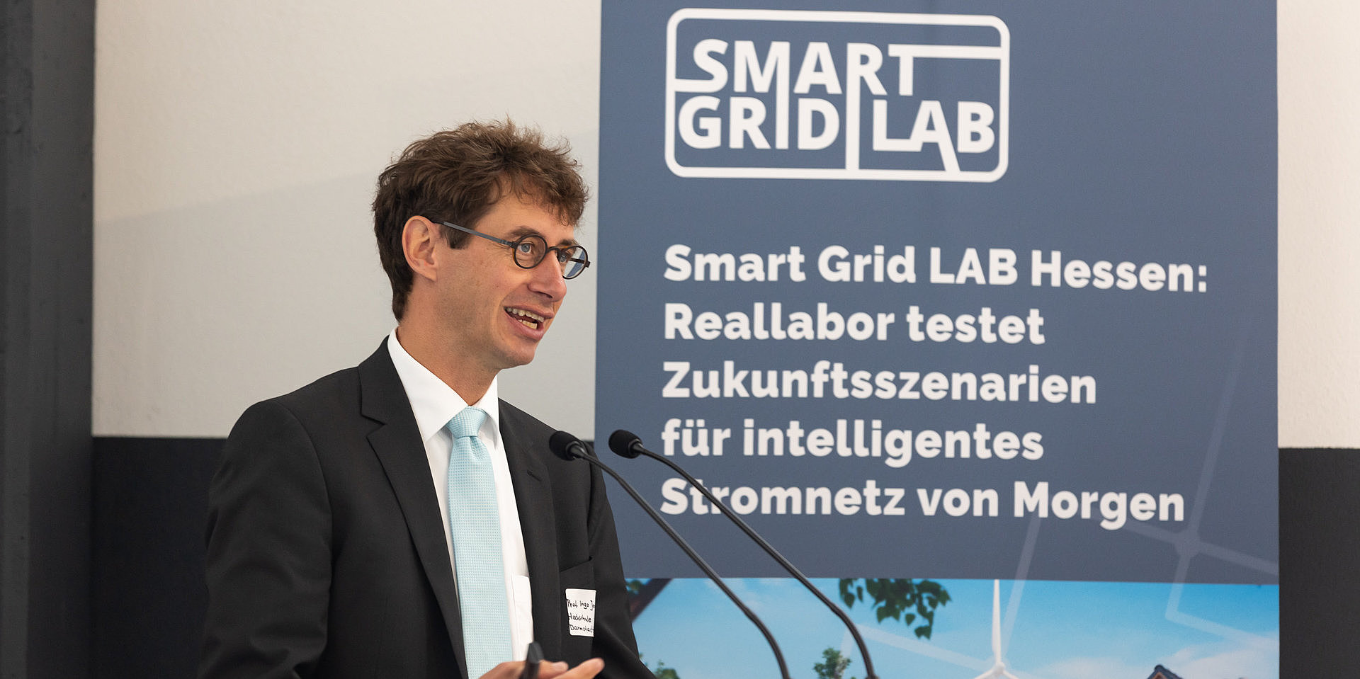 Prof. Dr. Ingo Jeromin bei der Vorstellung eines Projekts.